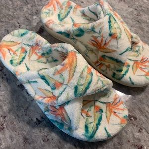 Vionic Slipper Size 8